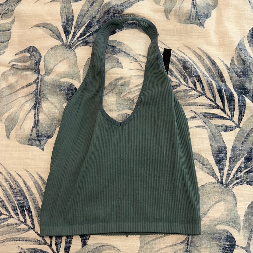 Halter crop